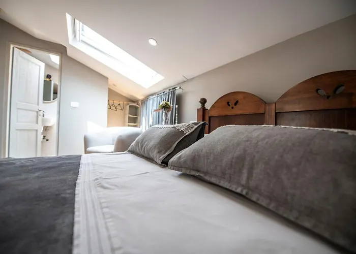 Lav Apartmanhotel 3*