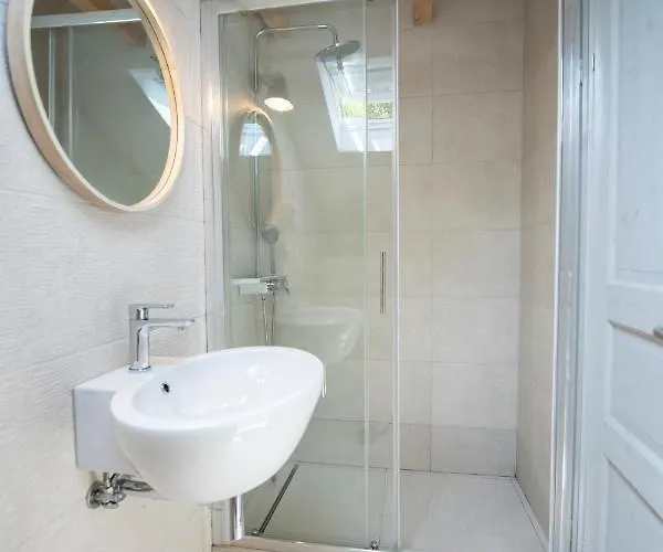 Lav Apartmanhotel