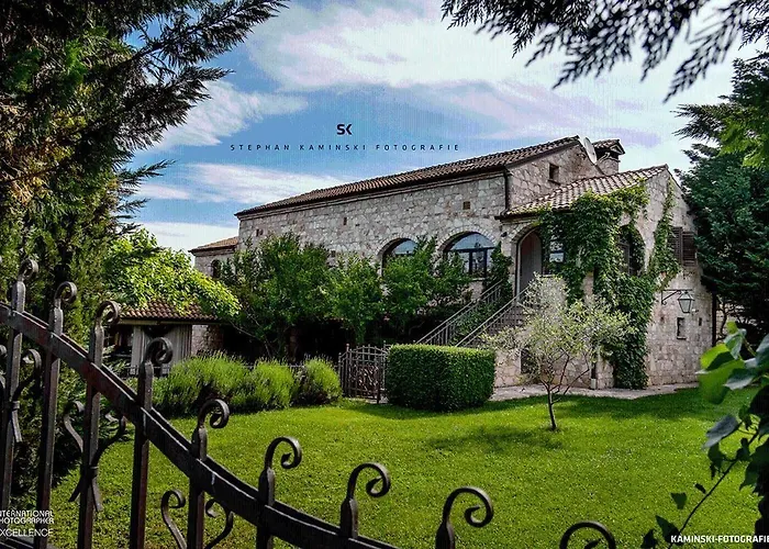 Apartmanhotel Lav Bale