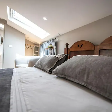 Lav Apartmanhotel 3*