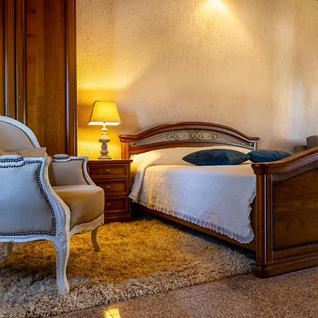 Aparthotel Lav 3*