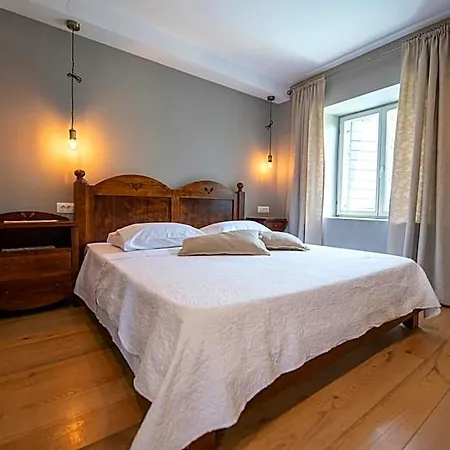 Lav Aparthotel