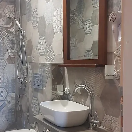 لاف بالي